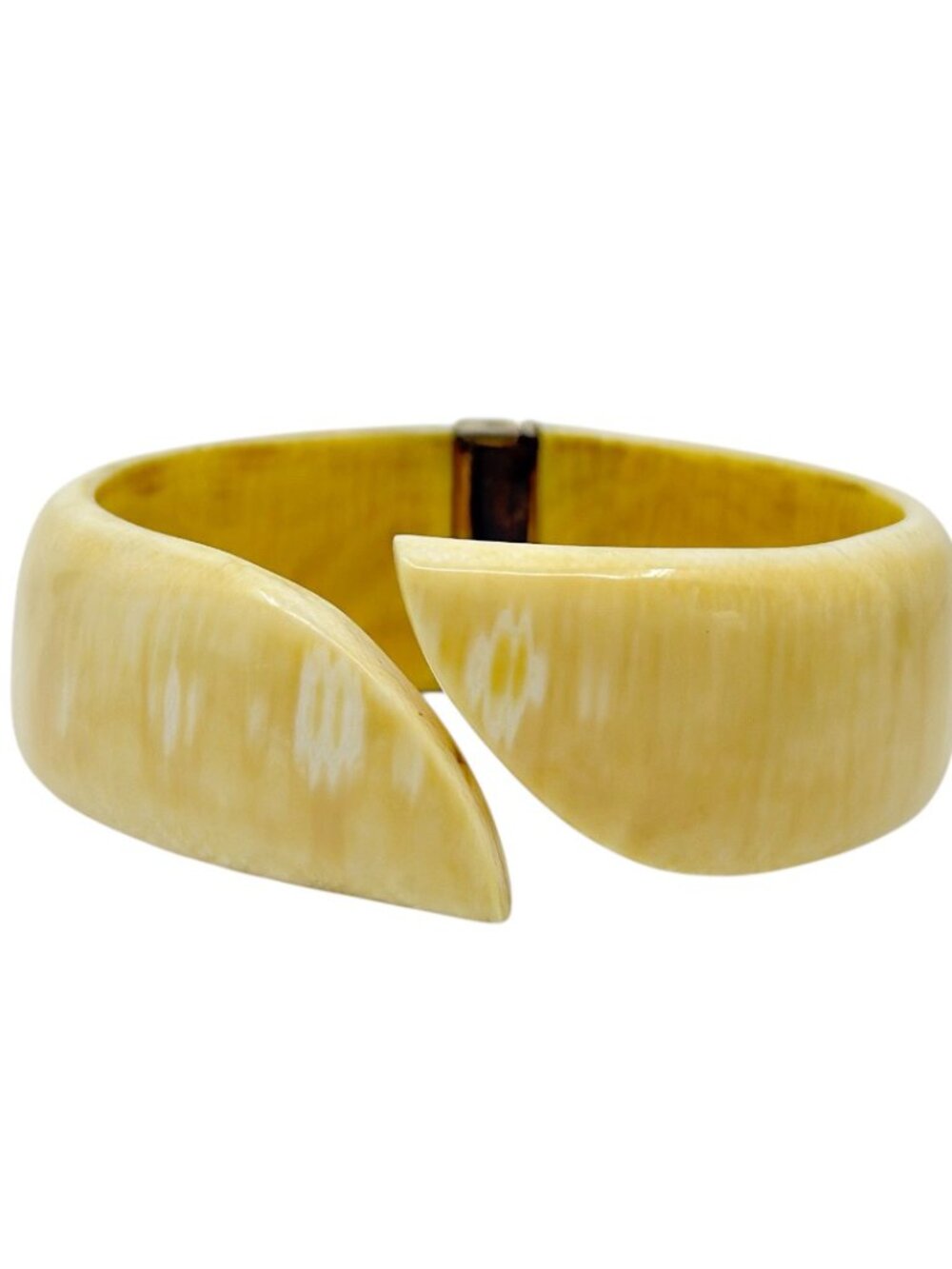 Vintage carved ivory hinged bracelet - GM1234